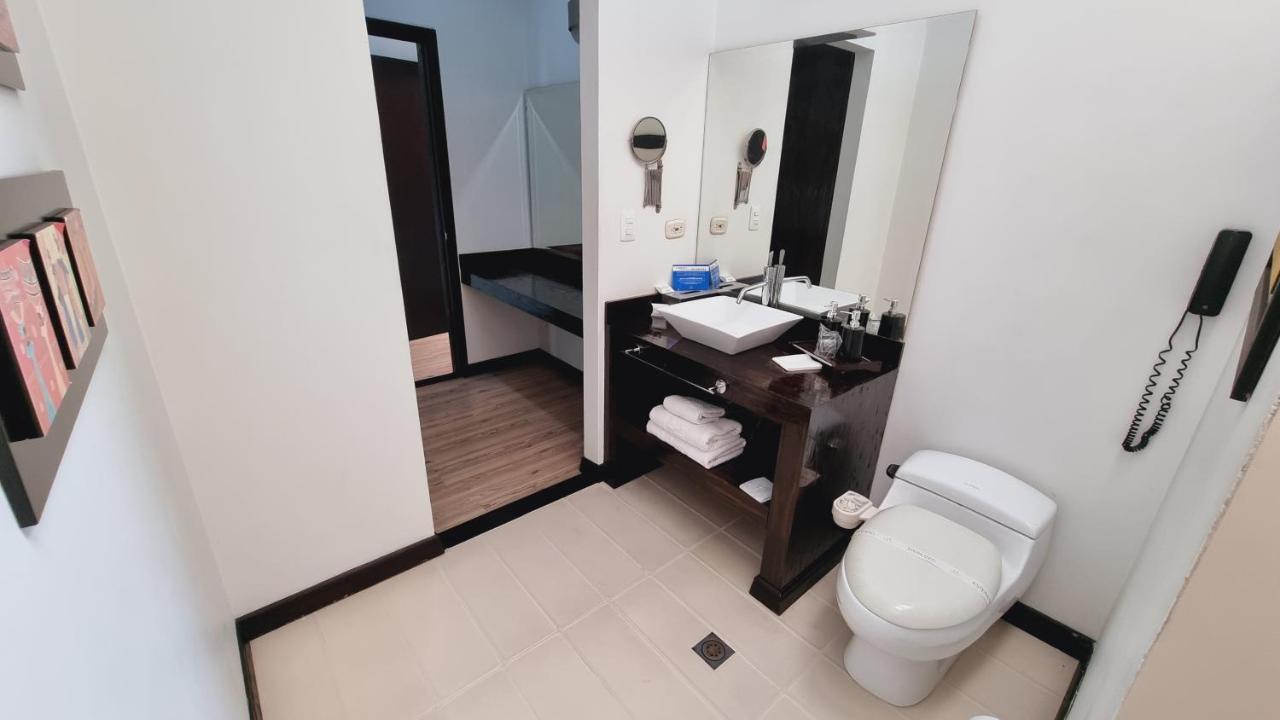 Habitat Suites Hotel Перейра Экстерьер фото
